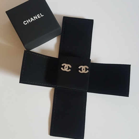 <¶S-O-L-D¶> - Picture 3 of 8